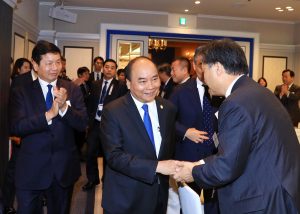 FPTとベトナム計画投資省共催の朝食会において、ベトナム首相と日本の一流企業のトップ数社が会談